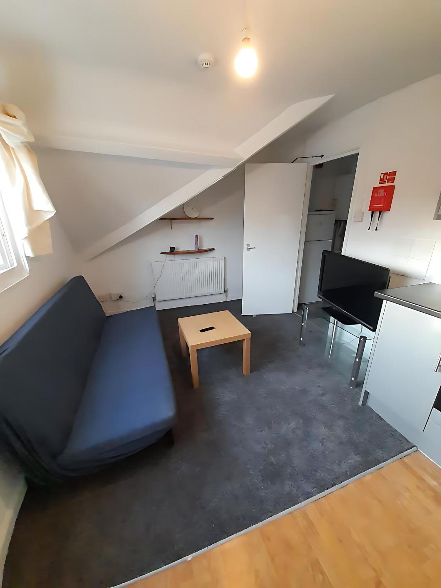 Entire Victoria Park Cardiff Apartment With Free Street Parking Bus 17 And 18 Direct To Cardiff City Centre, Fast Free Wi-Fi Exterior photo